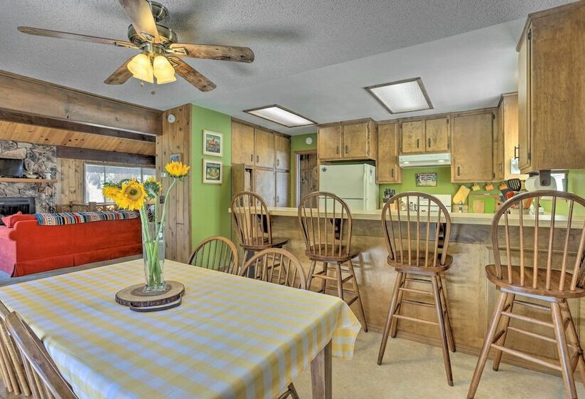 Spacious Family Cabin < 1 Mi To Lake Gregory!