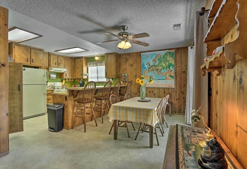 Spacious Family Cabin < 1 Mi To Lake Gregory!