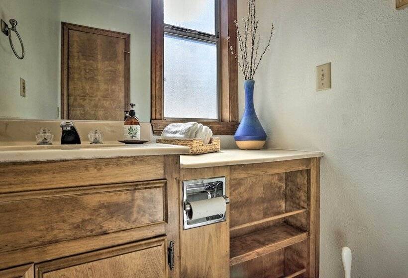 Spacious Family Cabin < 1 Mi To Lake Gregory!