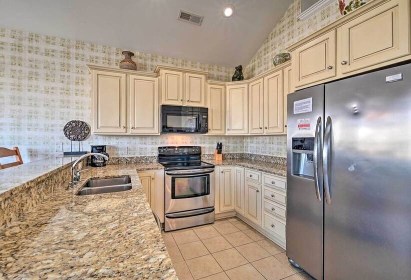 Spacious Family Retreat W/ Resort Amenities!