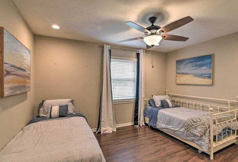 Lake Access & Pool: Spacious Freeport Home!