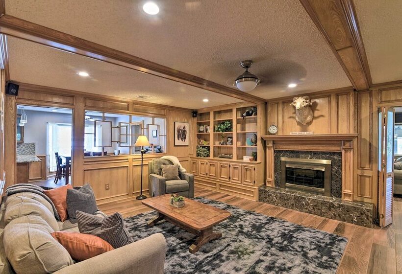 Lake Access & Pool: Spacious Freeport Home!