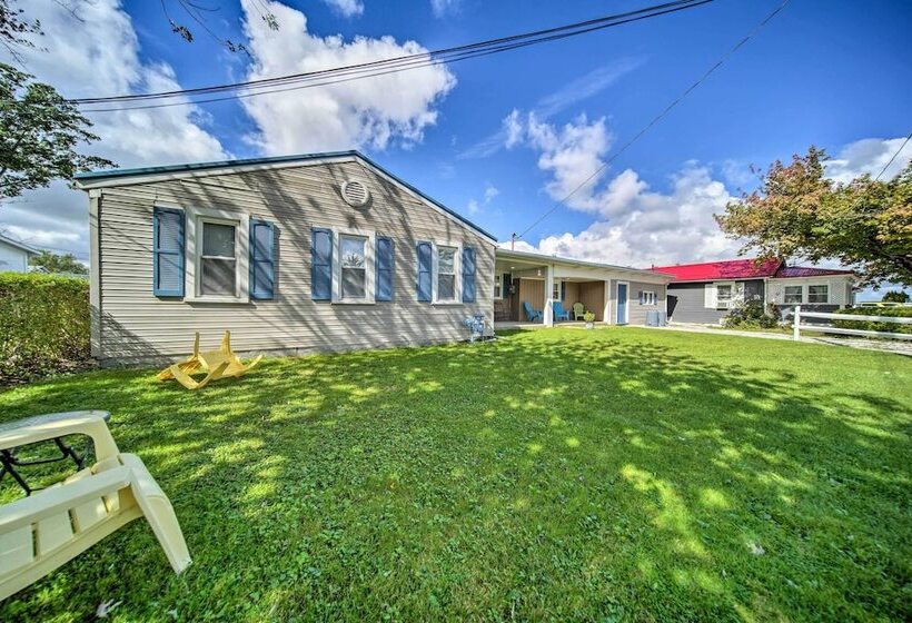 Spacious Geneva House < .5 Mi To The Strip!