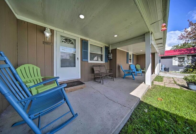 Spacious Geneva House < .5 Mi To The Strip!