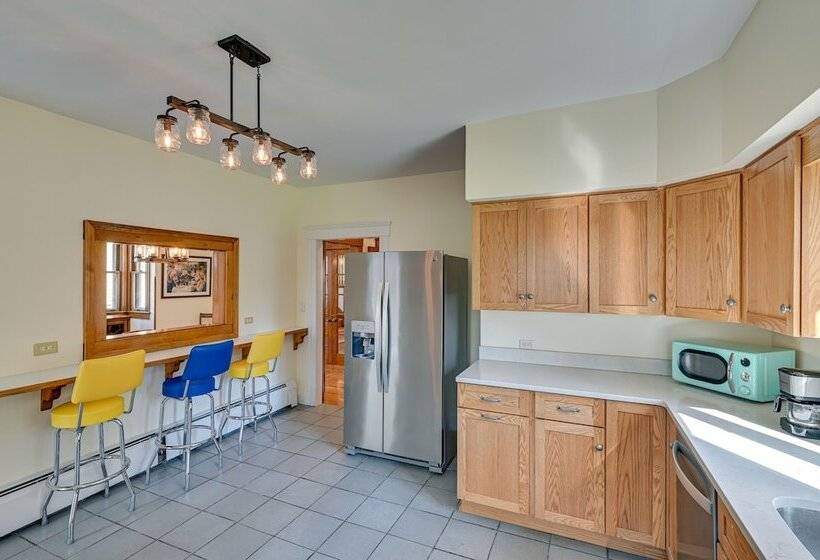 Spacious Historic Home In The Berkshires!