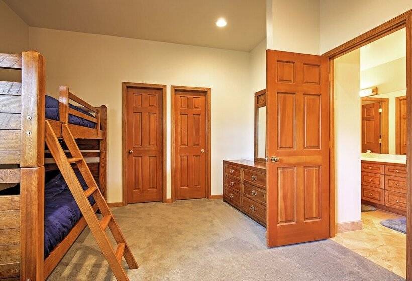 Spacious Home W/mtn Views, 2mi To Steamboat Resort