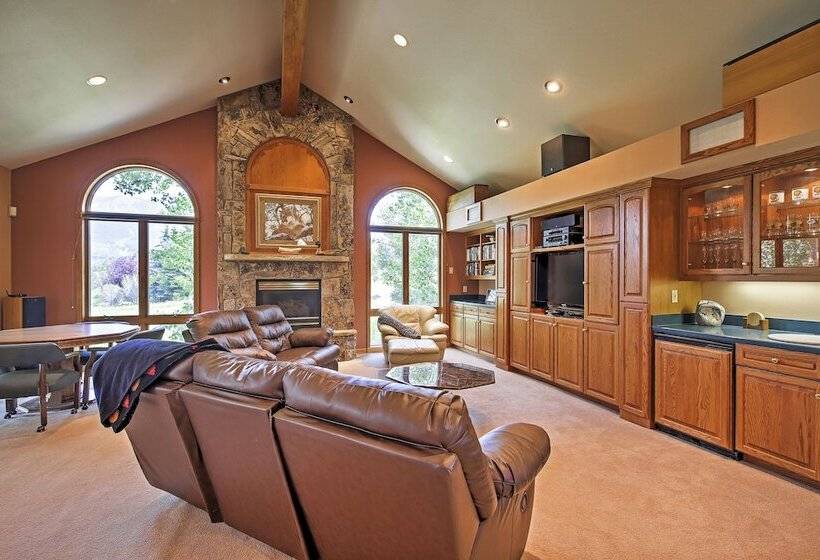 Spacious Home W/mtn Views, 2mi To Steamboat Resort