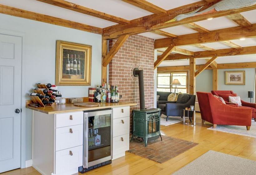 Spacious Kennebunkport Home W/ View, 2 Mi To Beach