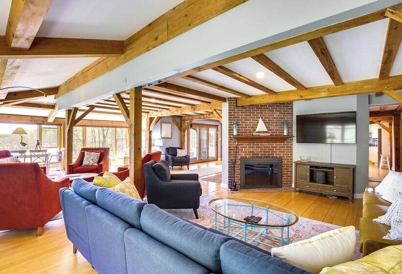 Spacious Kennebunkport Home W/ View, 2 Mi To Beach