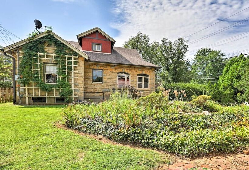 Charming Louisville Gem: Walk To Restaurants!