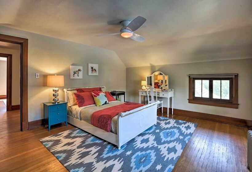 Charming Louisville Gem: Walk To Restaurants!