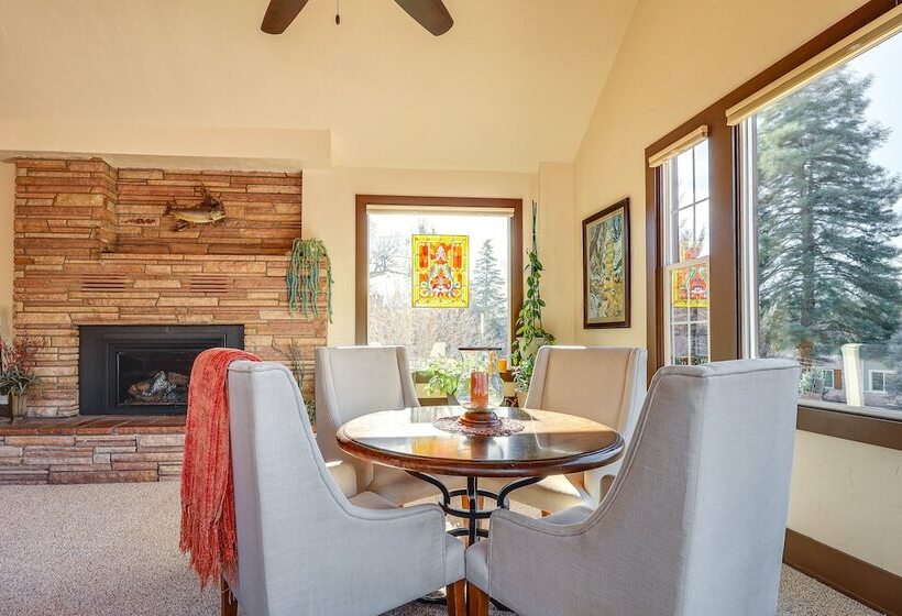 Spacious Manitou Home W/ Views In Central Location