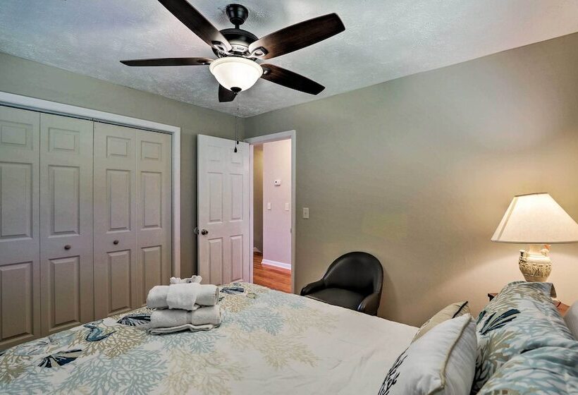 Spacious Mount Pleasant Home: 5 Mi To Beach