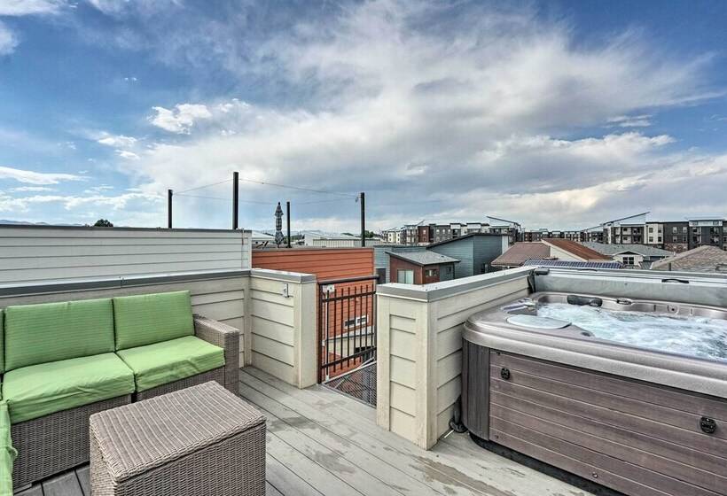 Spacious Old Town North Home W/ Rooftop Deck!