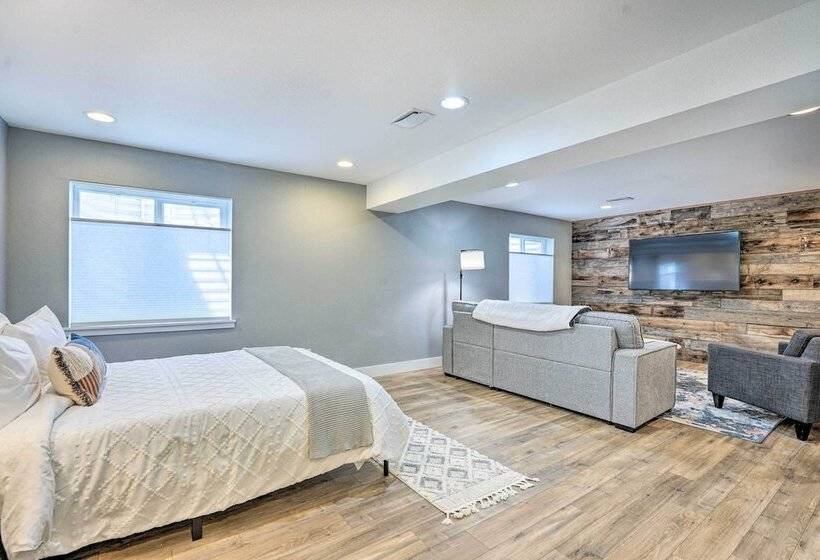 Spacious Old Town North Home W/ Rooftop Deck!