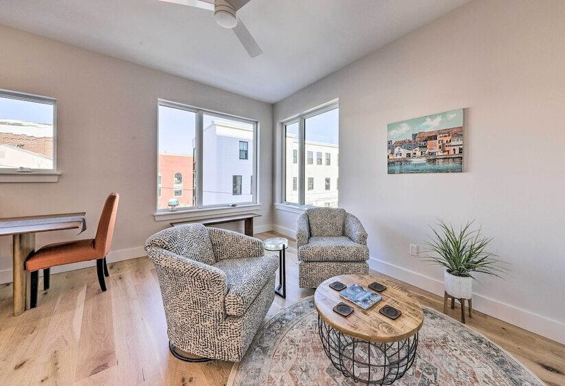 Spacious Portland Home: Walk Downtown!