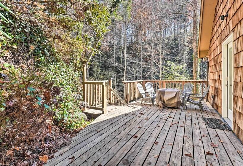 Spacious Sevierville Cabin: Private Hot Tub & Deck
