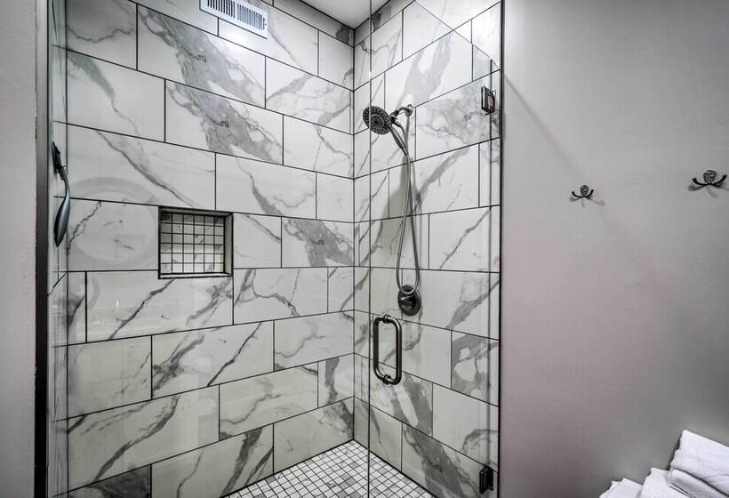 Spacious Sevierville Cabin: Private Hot Tub & Deck