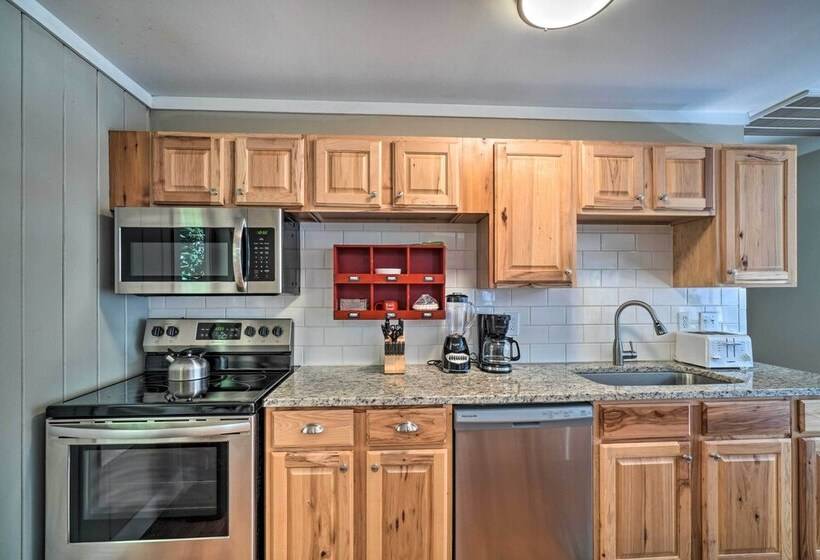 Spacious Sevierville Cabin: Private Hot Tub & Deck