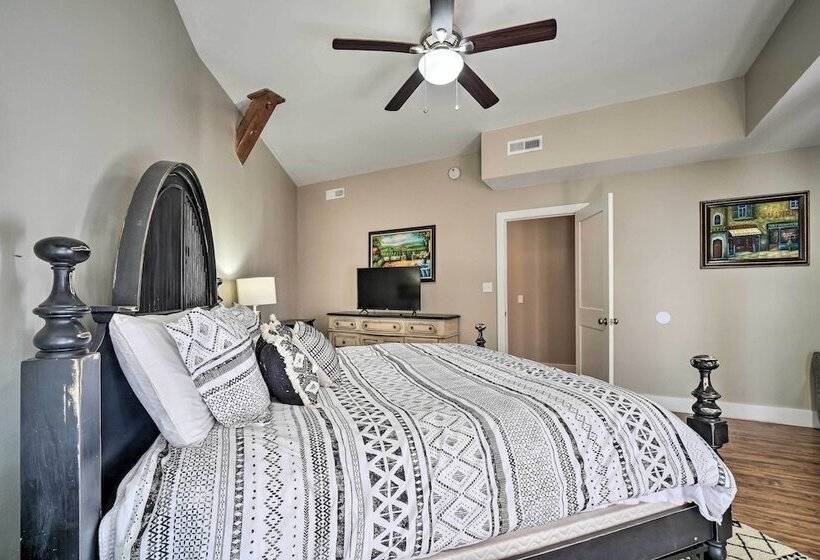 Spacious Sevierville Cabin: Private Hot Tub & Deck