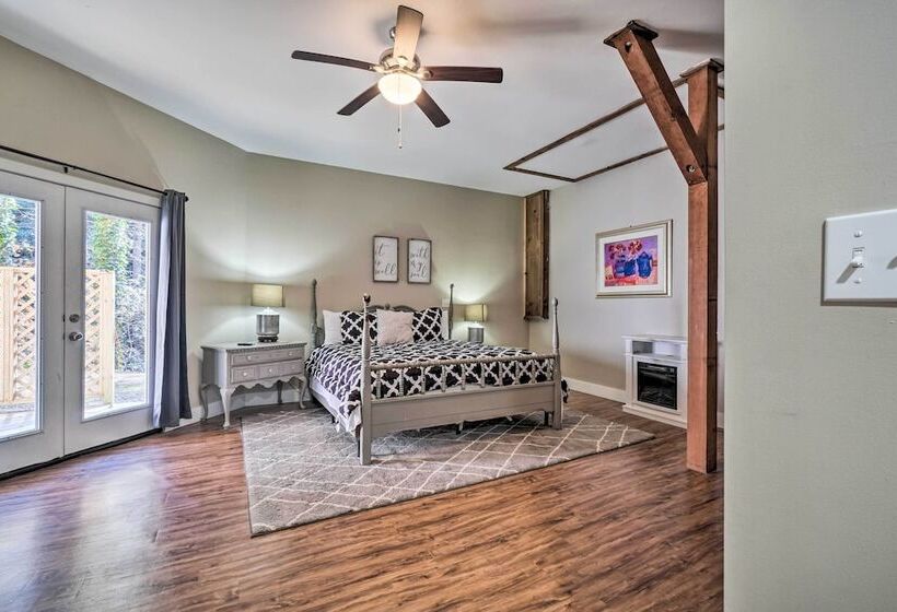 Spacious Sevierville Cabin: Private Hot Tub & Deck