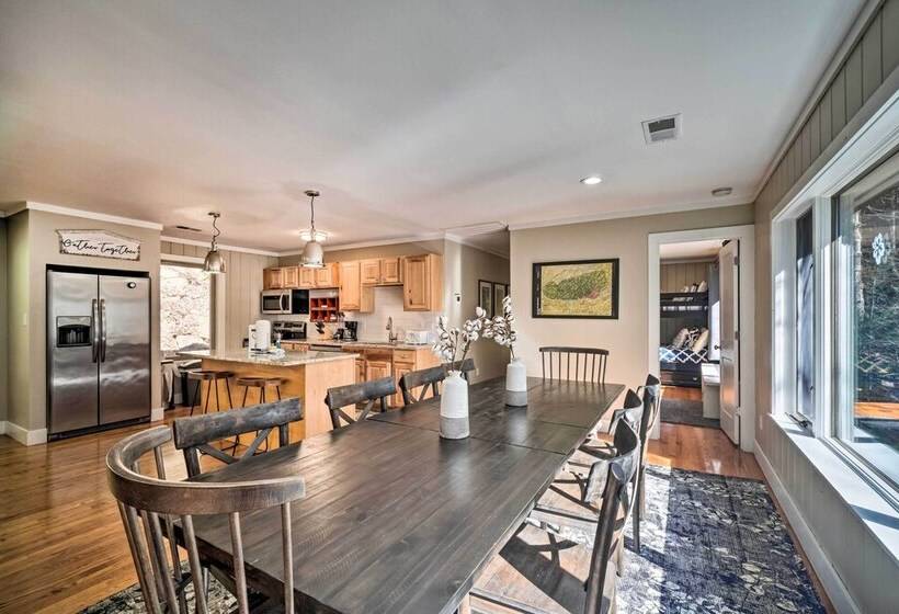 Spacious Sevierville Cabin: Private Hot Tub & Deck