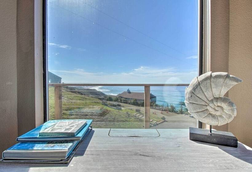 Spectacular Ocean View Retreat W/ Private Beach