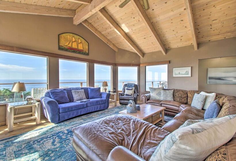 Spectacular Ocean View Retreat W/ Private Beach