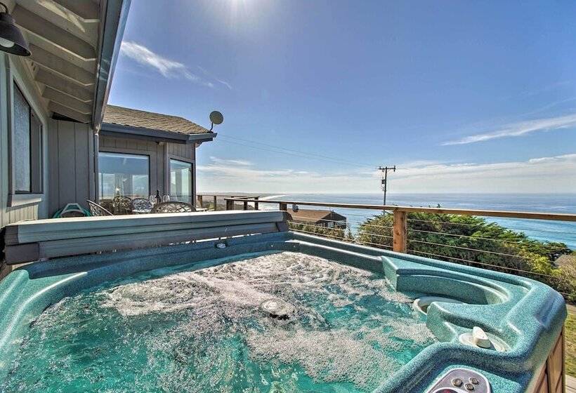 Spectacular Ocean View Retreat W/ Private Beach