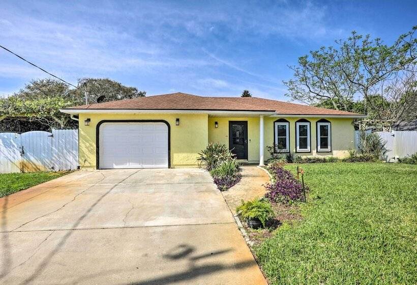 St Augustine Island Home W/ Patio, Walk To Beach!