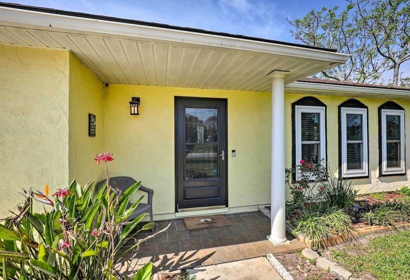 St Augustine Island Home W/ Patio, Walk To Beach!