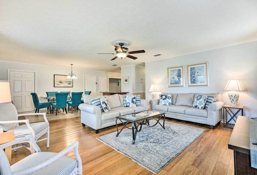 St Augustine Island Home W/ Patio, Walk To Beach!