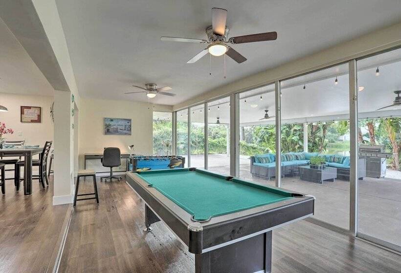 St Pete Retreat W/ Spacious Patio & Pond View