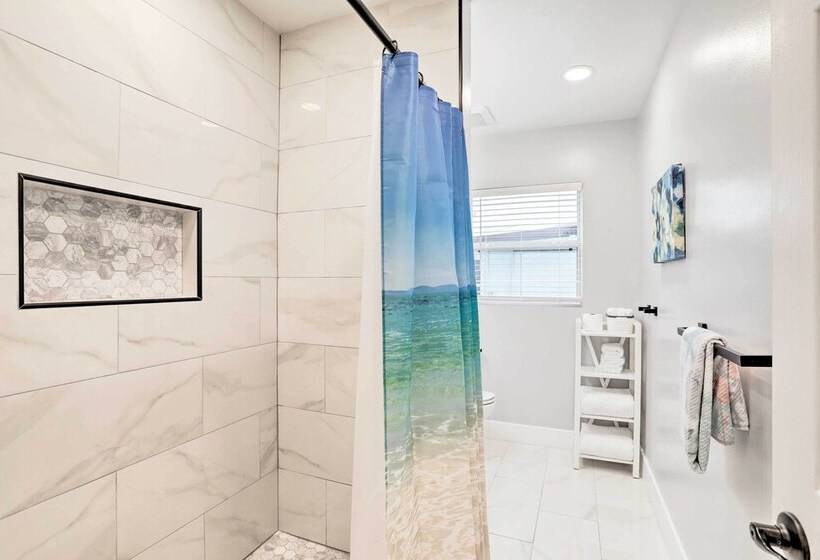 St Pete Retreat W/ Spacious Patio & Pond View