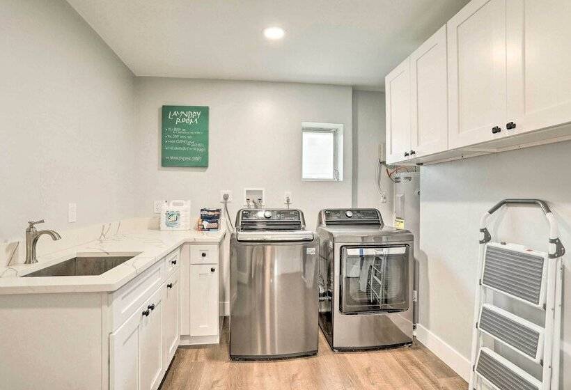 St Pete Retreat W/ Spacious Patio & Pond View