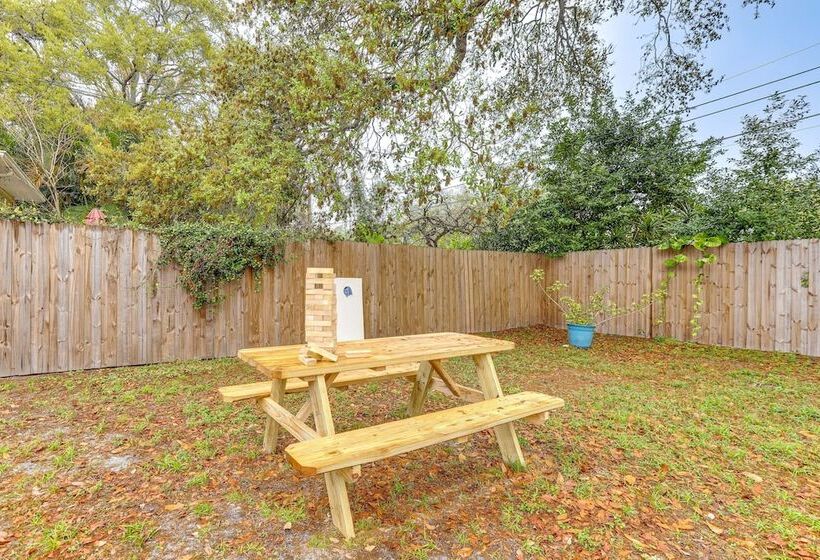 St Petersburg Escape W/ Fenced Yard + Games!