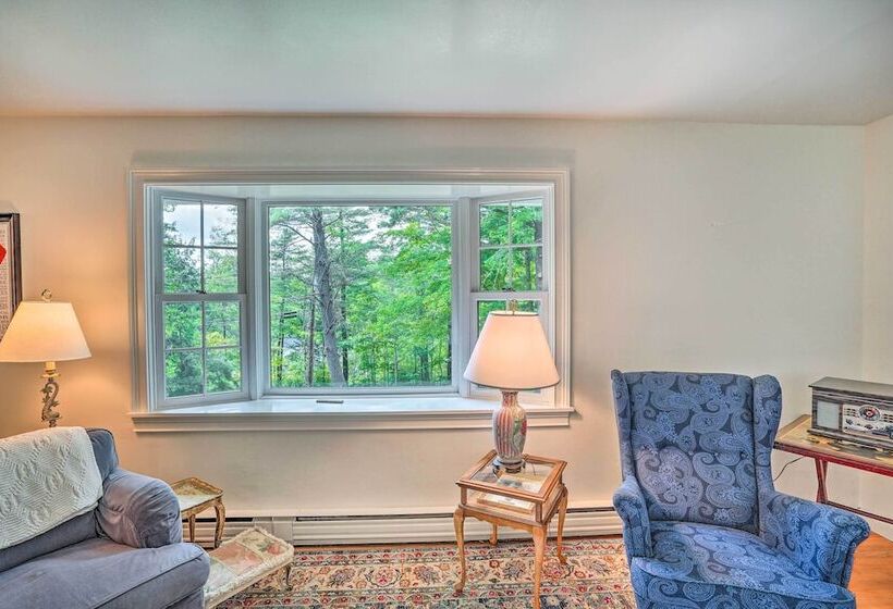 Stockbridge Home: Walk To Town Beach!