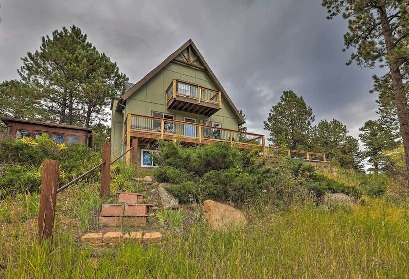 Stunning Evergreen Chalet W/ Private Hot Tub!