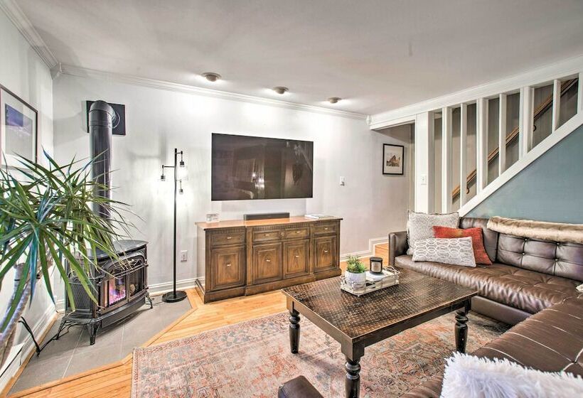 Stunning Evergreen Chalet W/ Private Hot Tub!