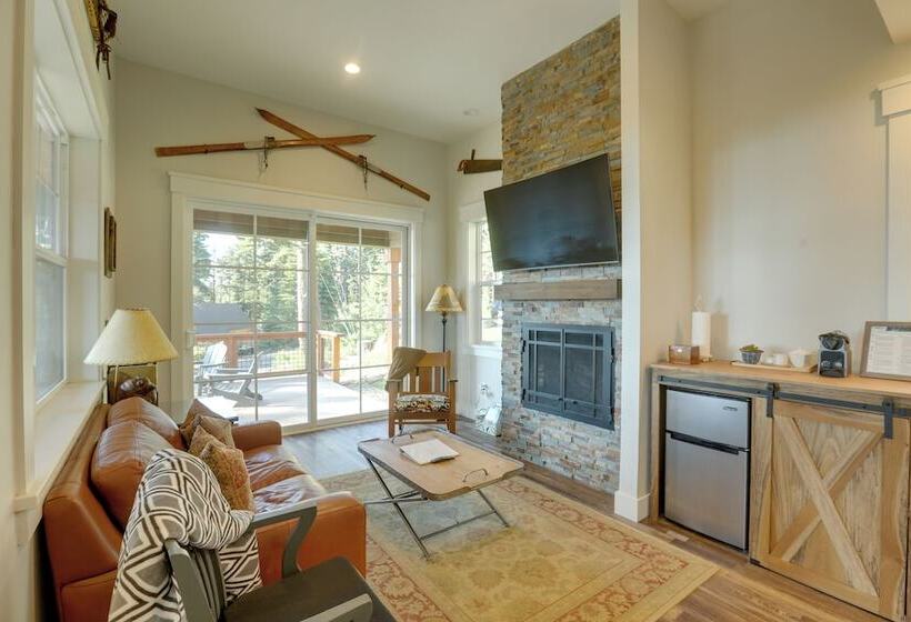 Stunning Luxury Home W/ Lake Tahoe Views & Hot Tub