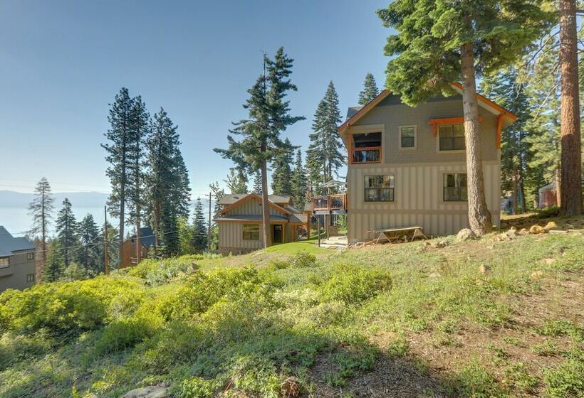 Stunning Luxury Home W/ Lake Tahoe Views & Hot Tub
