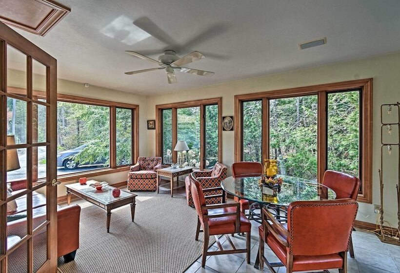 Sturgeon Bay Hideaway W/ Direct Water Access!