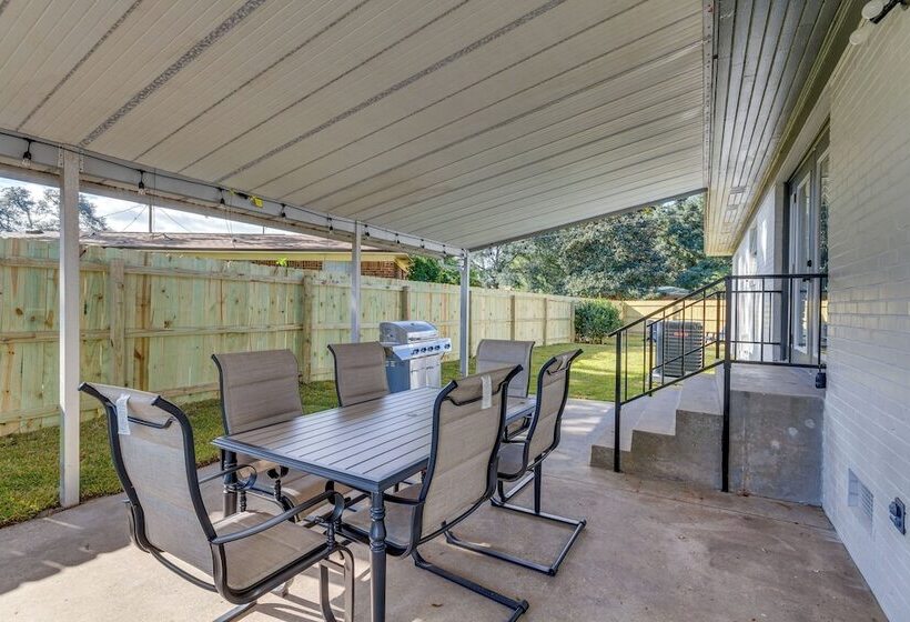Stylish Pensacola Retreat W/ Patio & Grill!