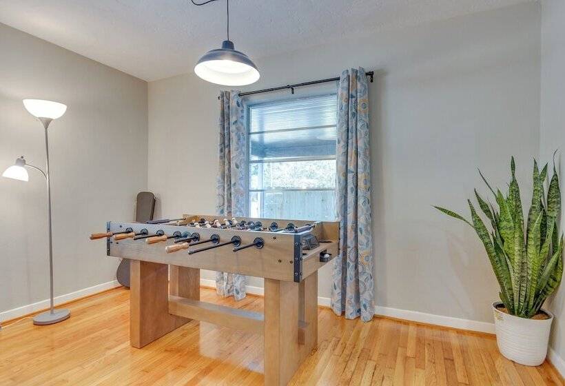 Stylish Pensacola Retreat W/ Patio & Grill!