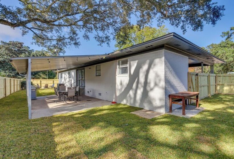 Stylish Pensacola Retreat W/ Patio & Grill!