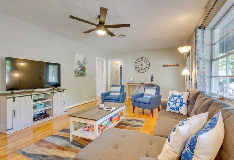 Stylish Pensacola Retreat W/ Patio & Grill!