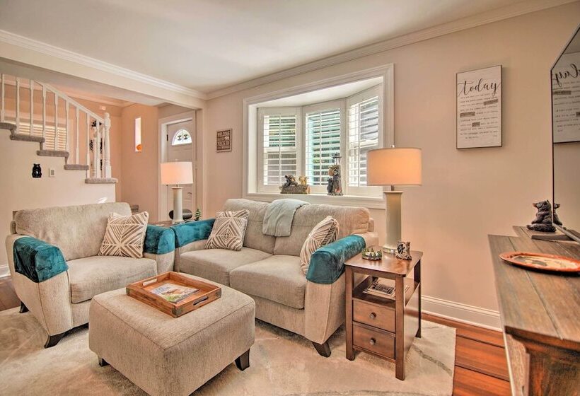 Sun Lit Lake Geneva Sanctuary W/ Bbq Patio!