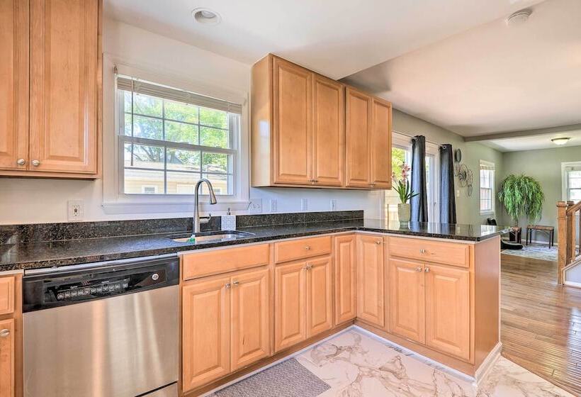 Sunny Glen Burnie Home   On Site Water Access