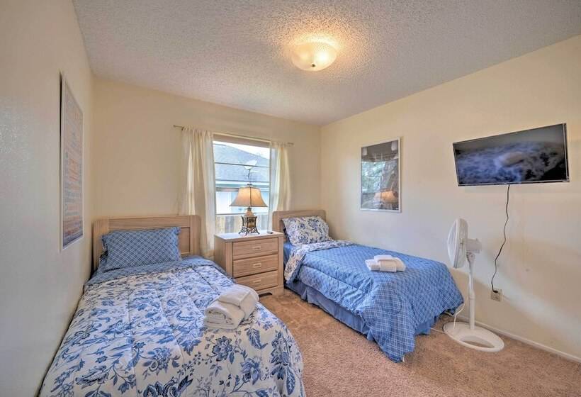 ~ 5 Mi To Theme Parks: Kissimmee Home W/ Pool