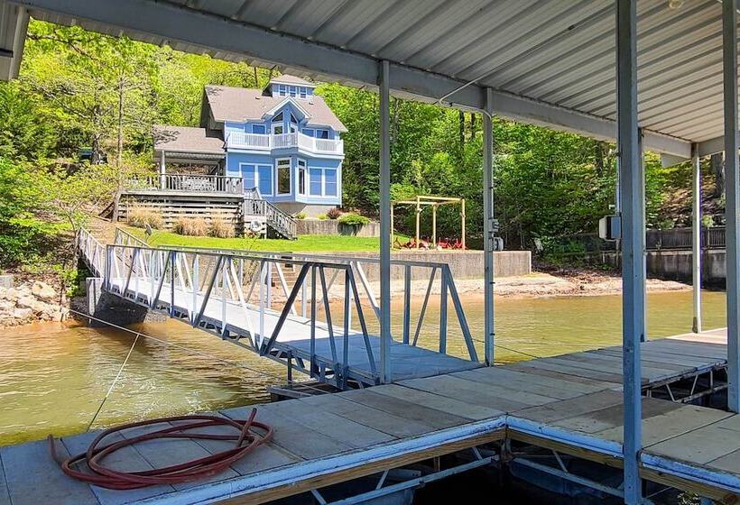Sunny  Providence Cottage  Retreat W/ Dock, Kayaks